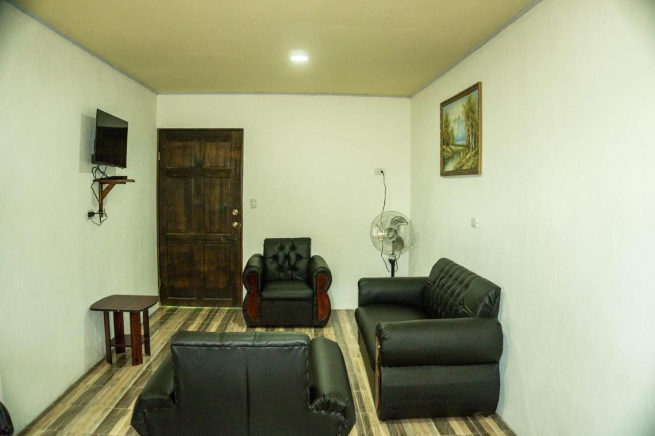 Residencia Las Brisas Griegas 奎波斯城 外观 照片